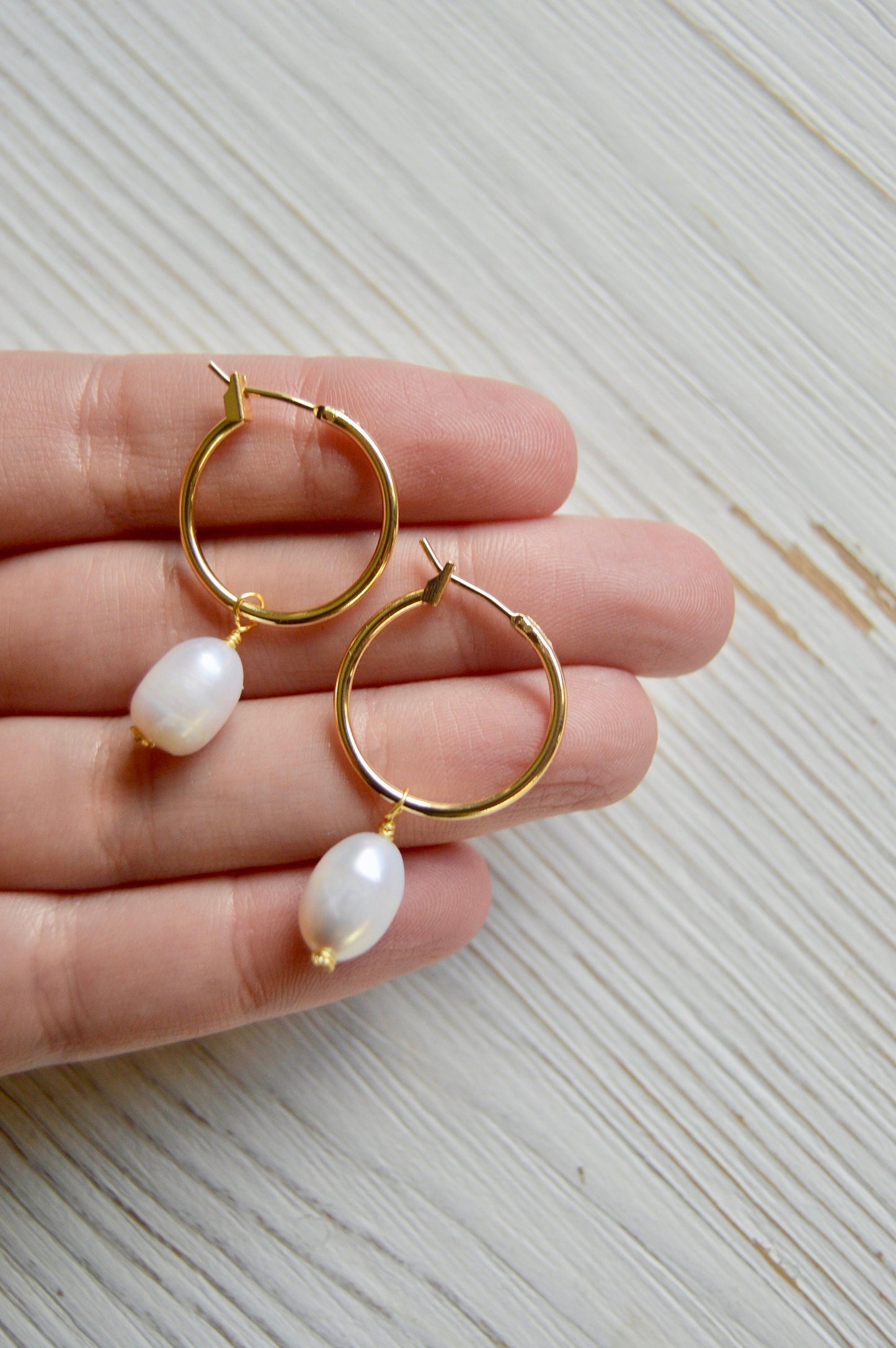 The Maris Pearl Hoop Earrings Size